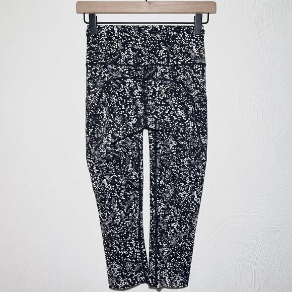 Lululemon Fast & Free Crop II *Nulux 19" in Chirasu Black - Picture 4 of 7